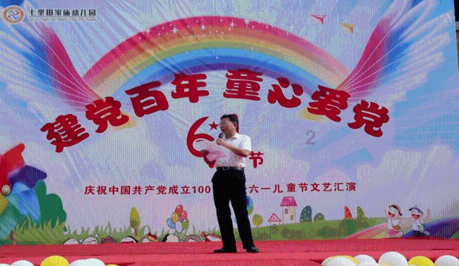 黑色连衣裙显得人既成熟稳重又有气质,这样子的穿搭风格你会喜欢吗?-有问必答的蜗牛问答平台